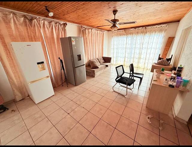 3 BEDROOM HOUSE FOR SALE IN VANDERBIJLPARK CW 3